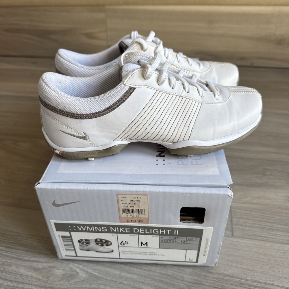 Nike Delight II Women Golf Shoe Size 6.5 Casual Plastic Cleat Spike 335938-121